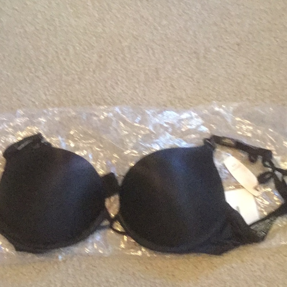 Victoria Secret bombshell bra